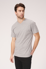 Charger l&#39;image dans la galerie, Basic Vneck t-shirt - Oxford Gray - TeeShoppen - Grey 3
