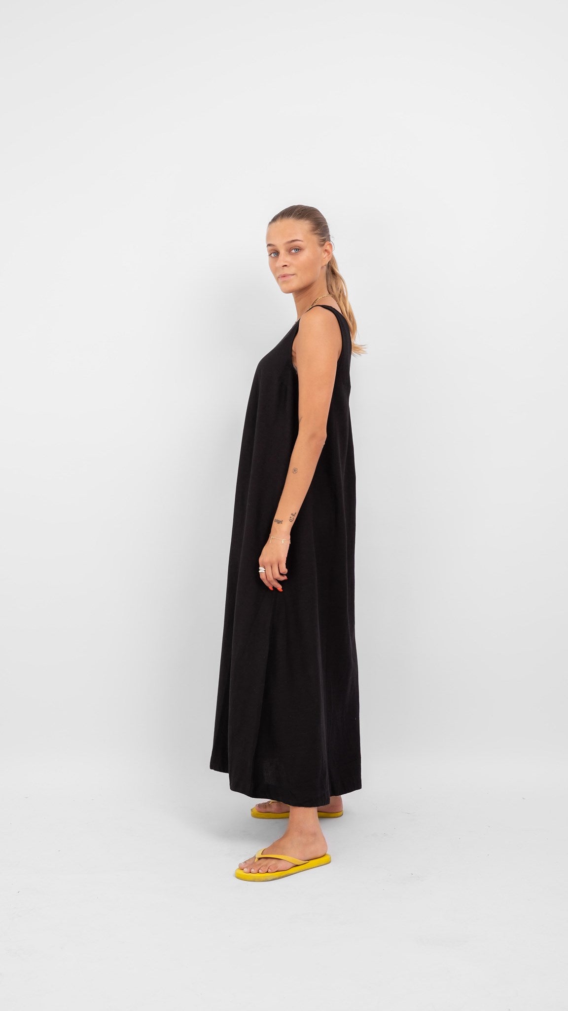 Prisilla V-Neck Midi Dress - Black - VILA - Black 3