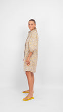 Carica l&#39;immagine nel visualizzatore di Gallery, Sofie Shirt Dress - Blue &amp; Yellow Floral - Amis de Copenhague - Yellow 4
