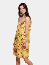 Load image into Gallery viewer, Flora dress - Banana Cream - Vero Moda - White 3
