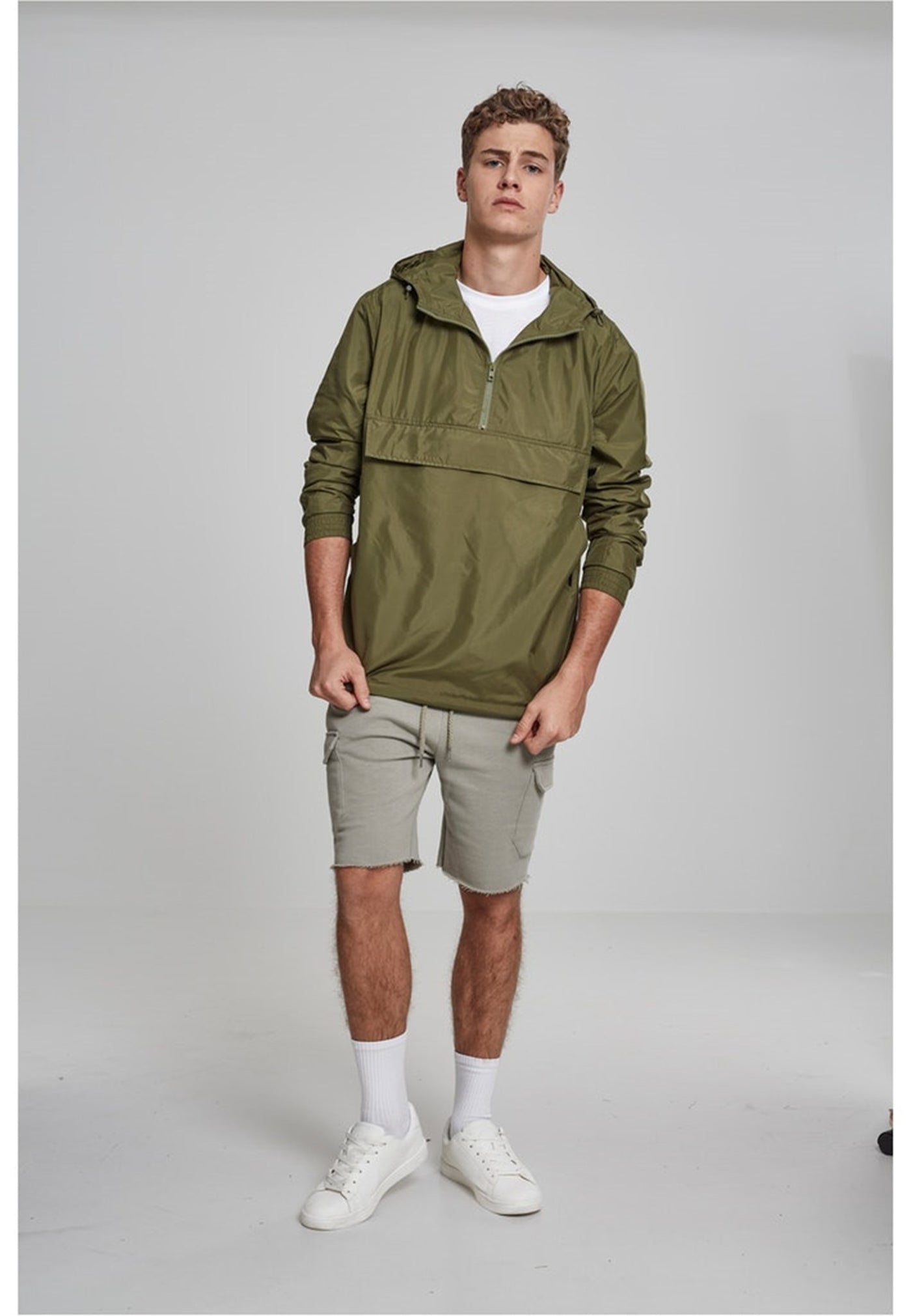 Basic Pullover Jacket - Olive - Urban Classics - Green 4