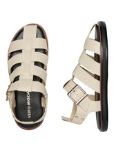 Carregar imagem no visualizador da galeria, Gitta Leather Sandal - Oatmeal - Vero Moda - Khaki 2
