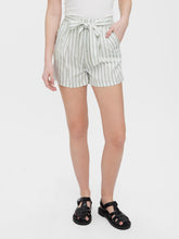 Load image into Gallery viewer, Mia Loose Summer Shorts - Desert Sage - Vero Moda - Green 2
