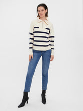 Afbeelding in Gallery-weergave laden, Saba Stripe Half-zip Blouse - Birch/Navy Blazer - Vero Moda - Khaki 3
