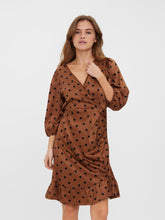 Carica l&#39;immagine nel visualizzatore di Gallery, Essi 3/4 Short Dress - Aztec - Vero Moda - Brown
