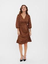 Carica l&#39;immagine nel visualizzatore di Gallery, Essi 3/4 Short Dress - Aztec - Vero Moda - Brown 3
