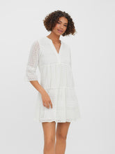 Charger l&#39;image dans la galerie, Honey Lace Tunic Dress - Snow White - Vero Moda - White
