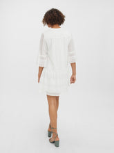 Charger l&#39;image dans la galerie, Honey Lace Tunic Dress - Snow White - Vero Moda - White 4
