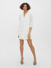 Charger l&#39;image dans la galerie, Honey Lace Tunic Dress - Snow White - Vero Moda - White 3
