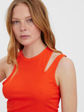 Load image into Gallery viewer, Ofelia Neia Tank Crop Top - Cherry Tomato - Vero Moda - Red 2
