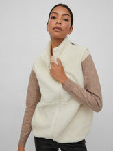 Load image into Gallery viewer, Luna Teddy Vest - Birch - VILA - White 2
