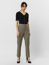 Carregar imagem no visualizador da galeria, Jane Pants - Brown Checkered - Vero Moda - Brown 3
