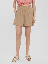 Load image into Gallery viewer, Natali Shorts - Nomad - Vero Moda - Khaki
