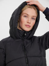 Load image into Gallery viewer, Uppsala Jacket - Black - Vero Moda - Black 2
