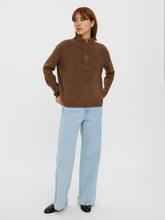 Carregar imagem no visualizador da galeria, Plaza Zipper Knit - Aztec - Vero Moda - Brown 3
