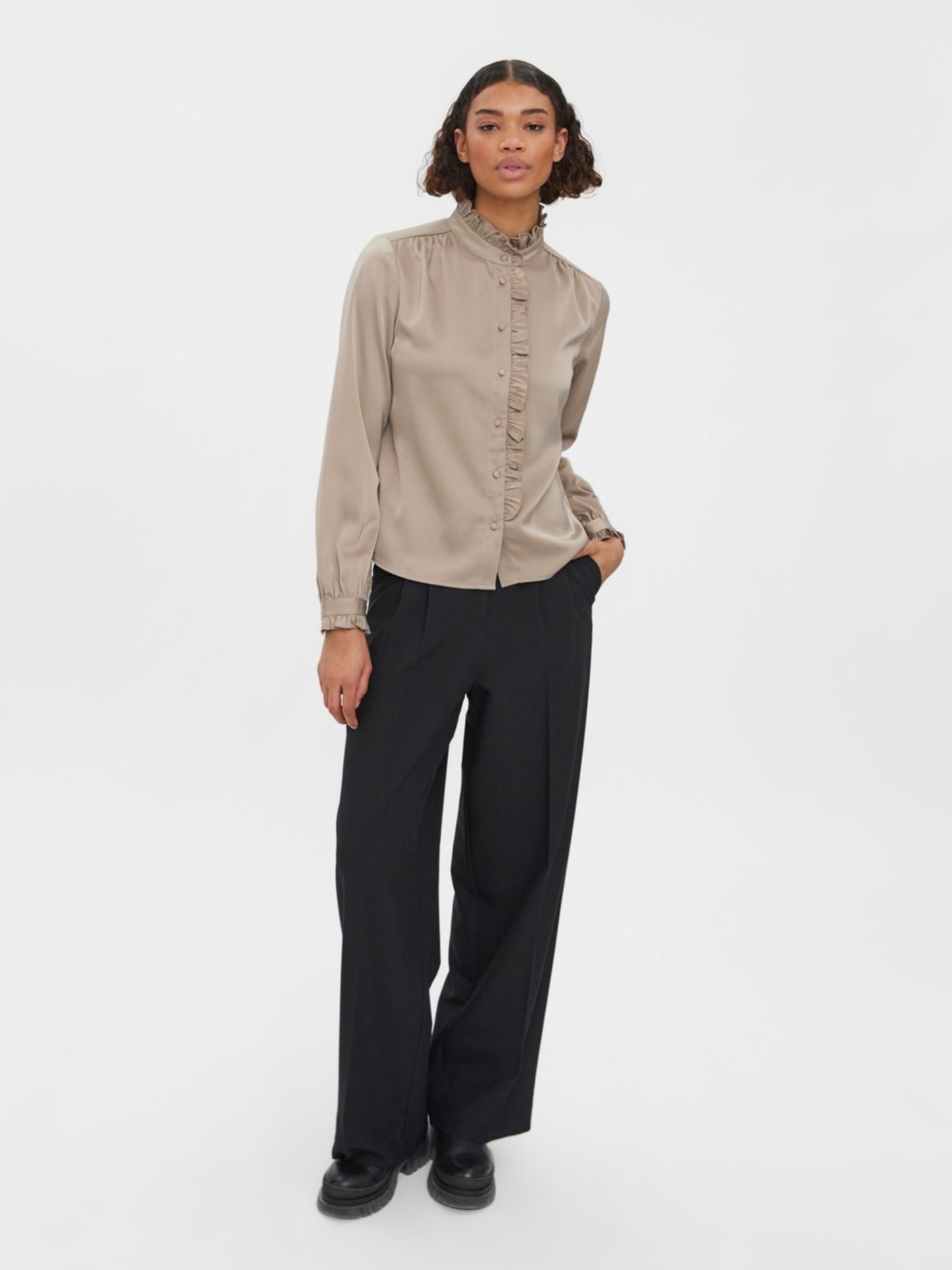 Adjure Shirt - Roasted Cashew - Vero Moda - Khaki 3