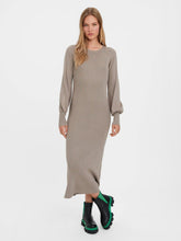 Charger l&#39;image dans la galerie, Valor O-Neck knit dress - Roasted Cashew - Vero Moda - Brown
