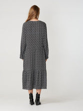 Carregar imagem no visualizador da galeria, Anna long-sleeved dress - Black - Amis de Copenhague - Black 3
